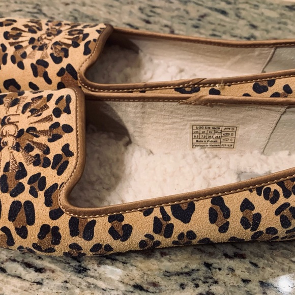 UGG Women's Tan Leopard Print Loafers - Women Size 8.5 - Picture 4 of 10
